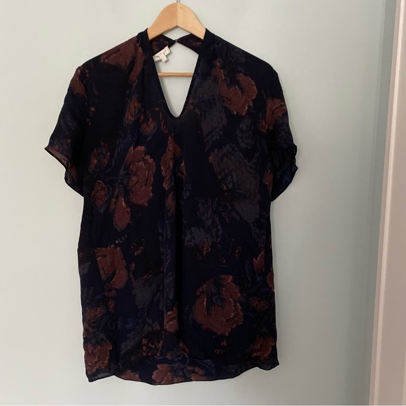 Aritzia Tops - Wilfred Aritzia Silk Blouse